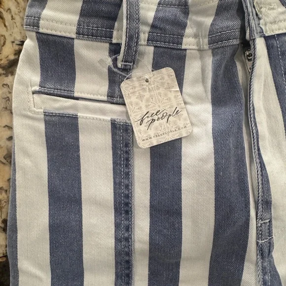 *NWT* Free People Blue and White Striped Pants with Red Star - Picture 8 of 13
